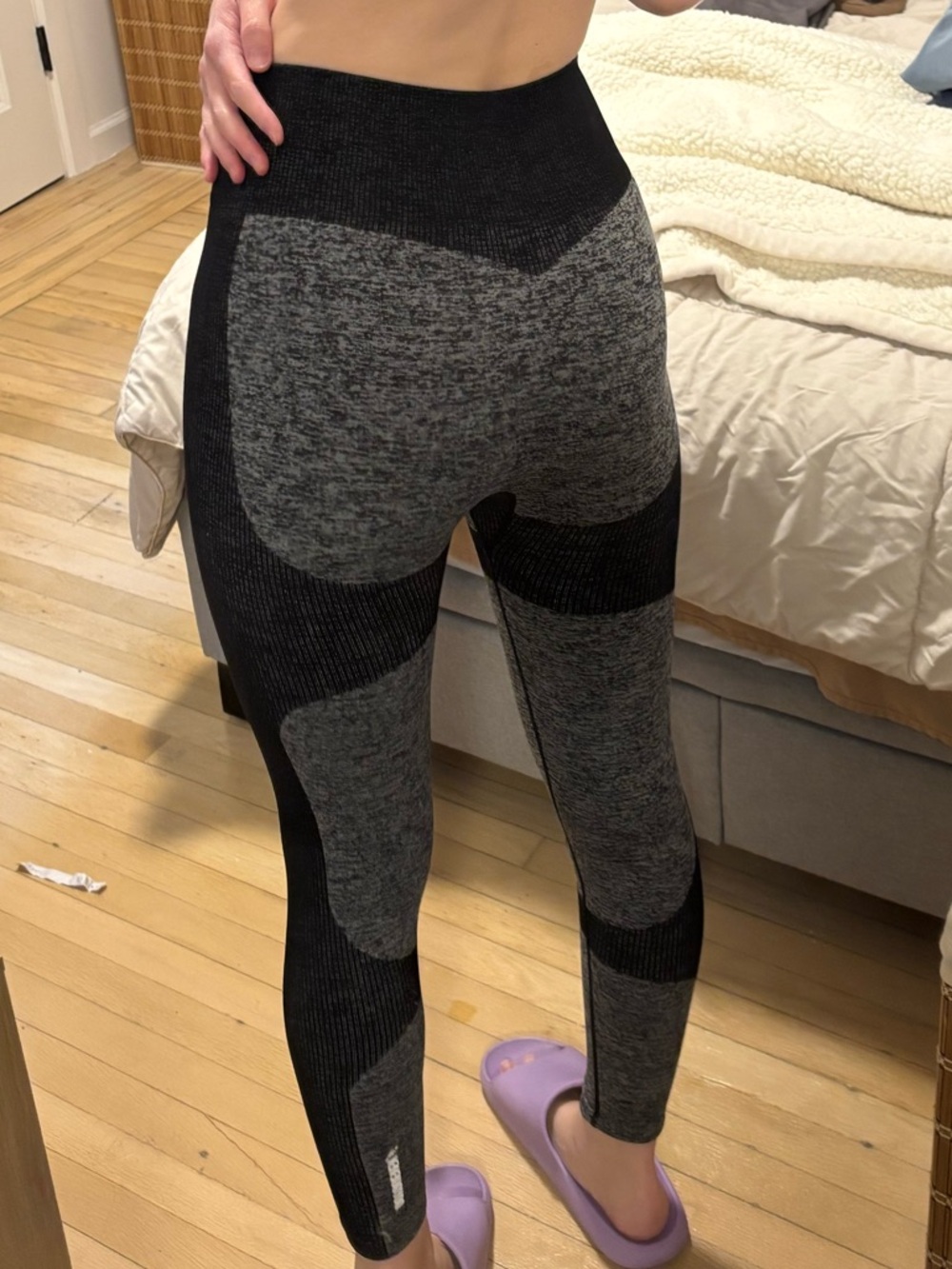 DOYOUEVEN Gray and Black Seamless High-Waist Leggings